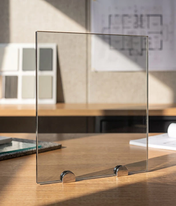 Light smoked glass